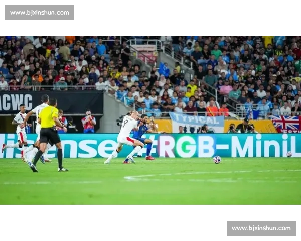 世界杯激战正酣，谁能在这片绿茵场上闪耀夺金球